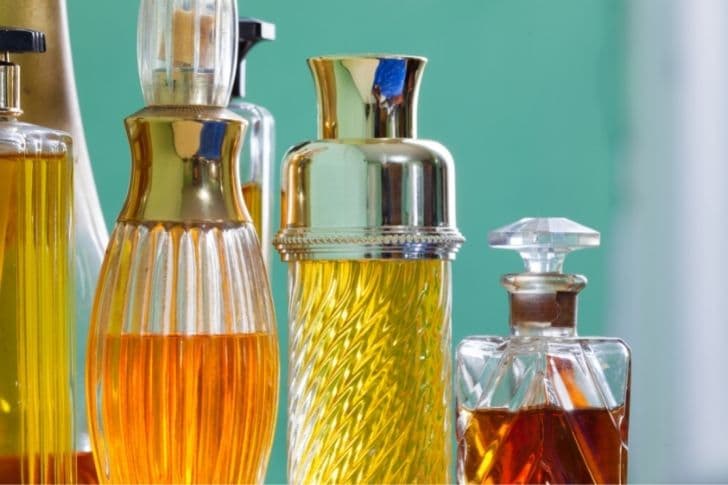 Prepara tu perfume con aceites esenciales.