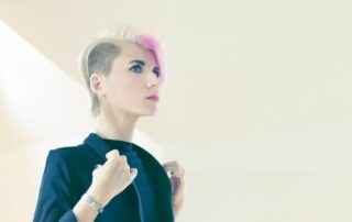 Cortes de Pelo Mohicano: Inspírate con Estas 23 Opciones.
