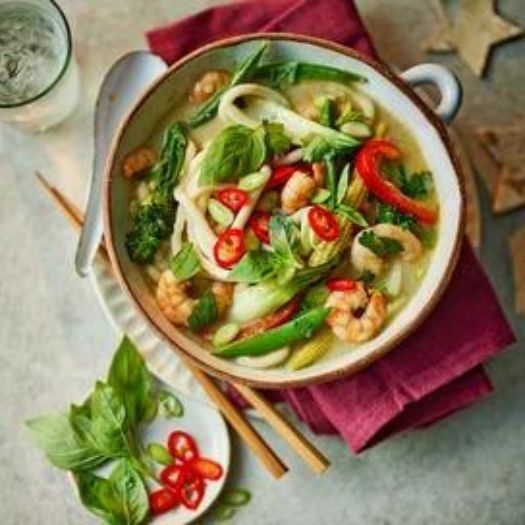 Sopa de Fideos con Curry Tailandés